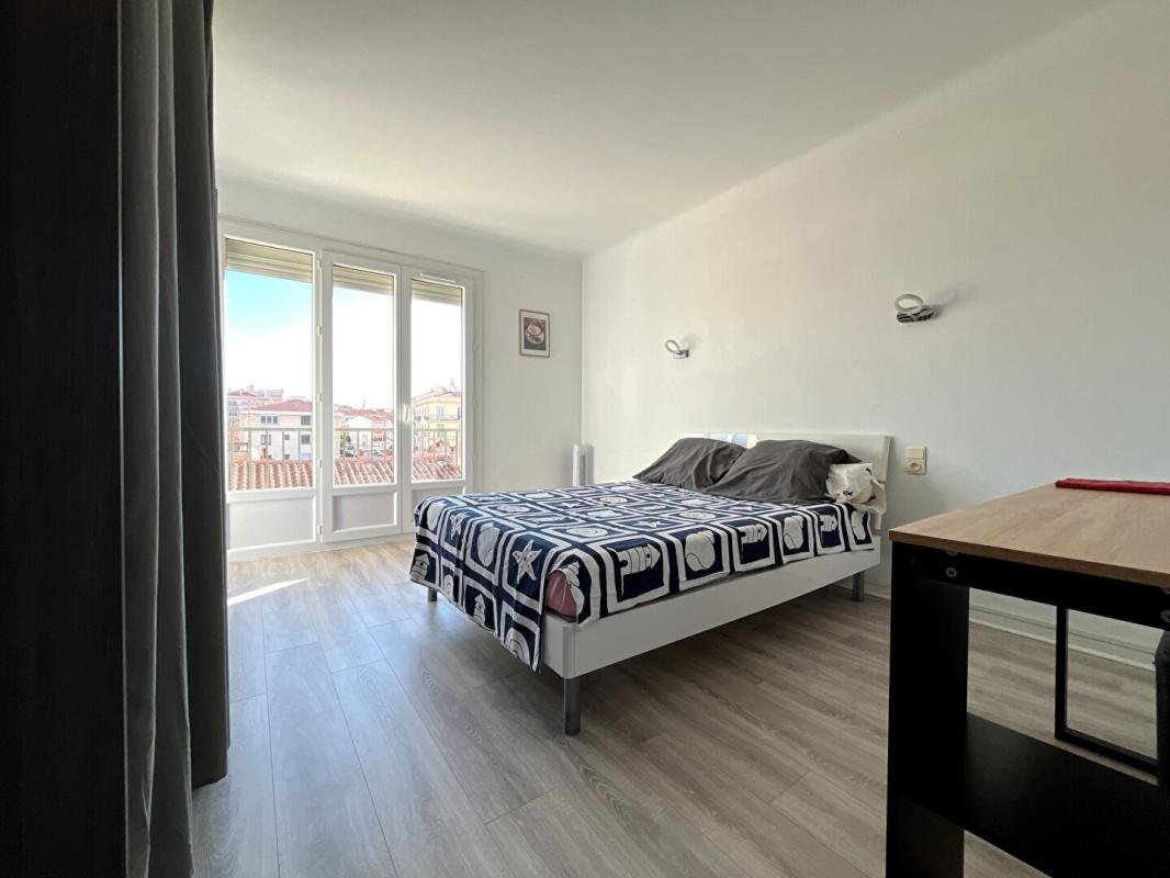 PERPIGNAN Magnifique appartement T5 de 116 m² au 3 ème étage sans ascenseur avec balcon 15