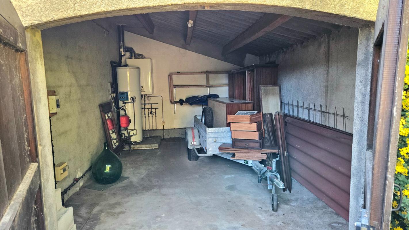 BARGEMON Grande maison T 5 à rénover  sur terrain 1800 m2 11