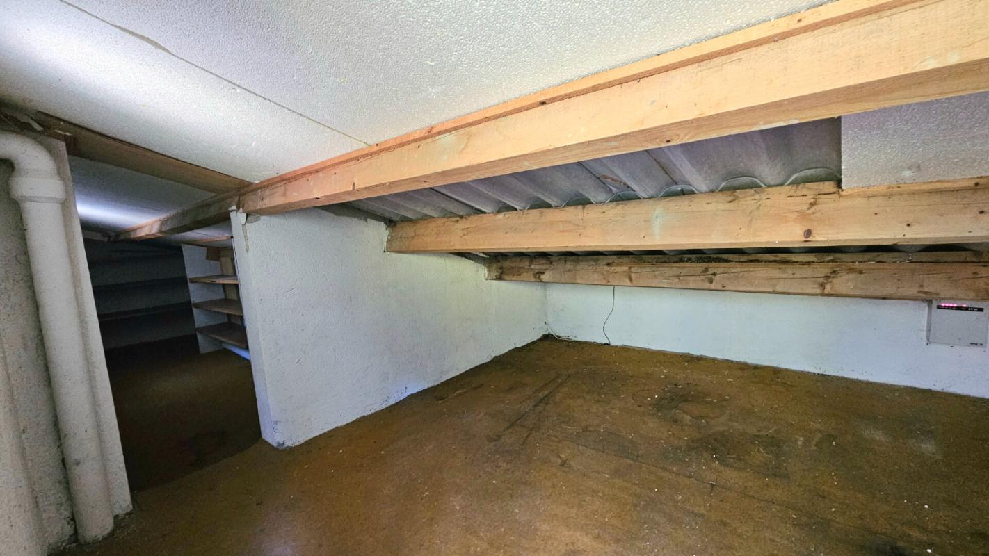 BARGEMON Grande maison T 5 à rénover  sur terrain 1800 m2 12