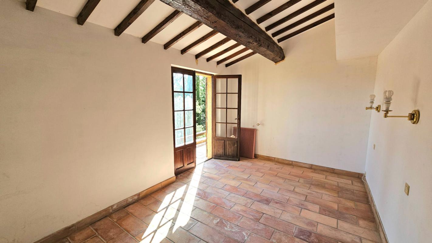 BARGEMON Grande maison T 5 à rénover  sur terrain 1800 m2 7