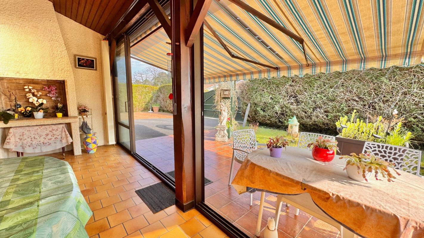 ARES Agréable maison de plain-pied avec studio et garage de 30 m² 1