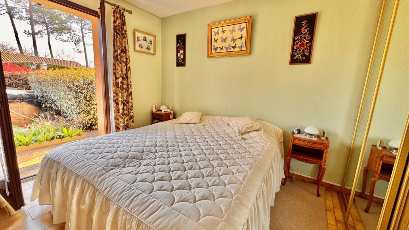 ARES Agréable maison de plain-pied avec studio et garage de 30 m² 12