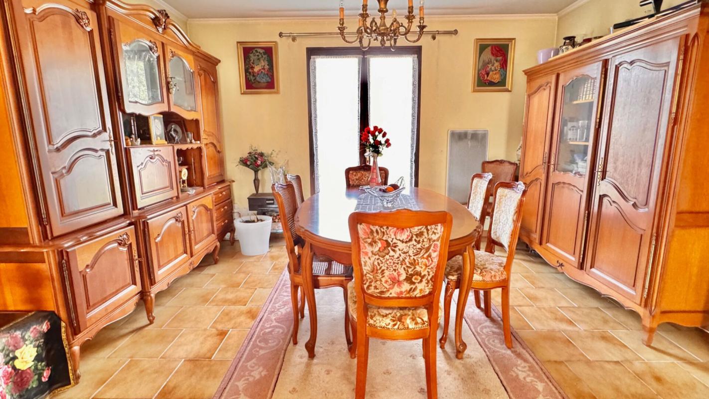 ARES Agréable maison de plain-pied avec studio et garage de 30 m² 6