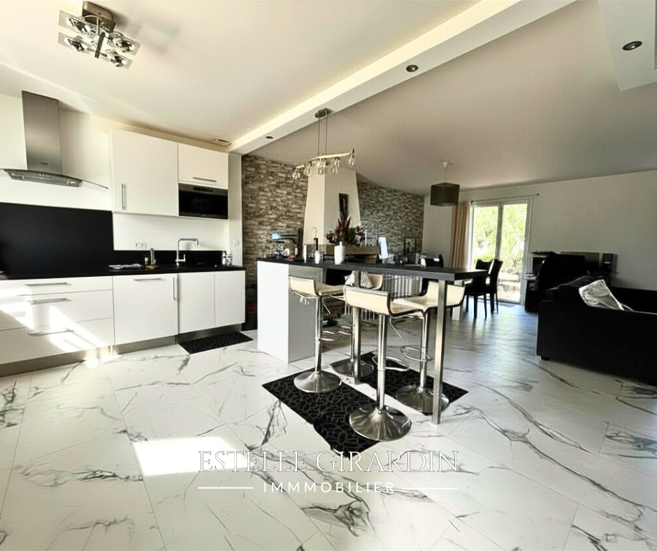 CARQUEFOU Maison de plain-pied - quartier Housseau 1