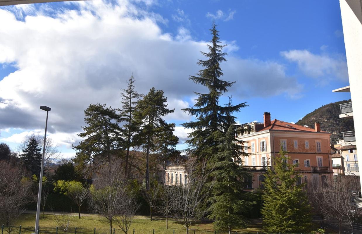 DIGNE-LES-BAINS Appartement T1 avec balcon- terrasse et cave 9