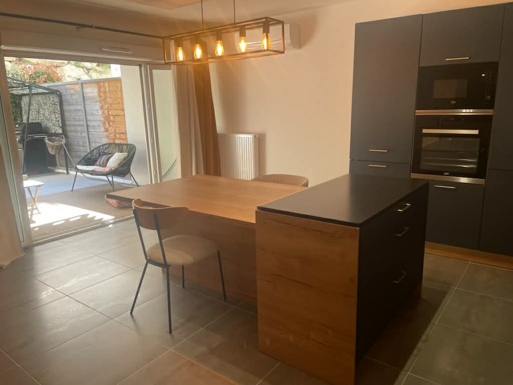 MARSEILLE-12E-ARRONDISSEMENT COUP DE COEUR- 3 pièces en rez-de-jardin avec 104m² d'extérieur, box double et résidence récente 7