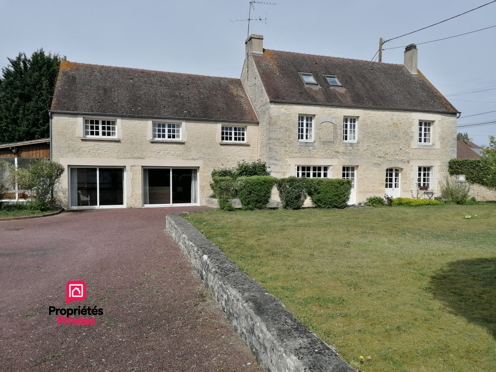 ARGENTAN ARGENTAN (61200) charmante maison en pierres, 220 m2 environ, 3 chambres, Prix 279 760 honoraires 4 % inclus à la charge de l'acquéreur, soit 269 000 hors honoraires 4