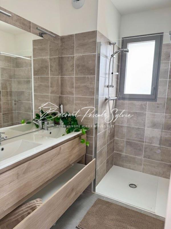 SARRIANS FRAIS DE NOTAIRES OFFERT: Appartement en duplex Sarrians 3 pièce(s) 66.80 m2 terrasse 7,1 m2, 2 parkings 7