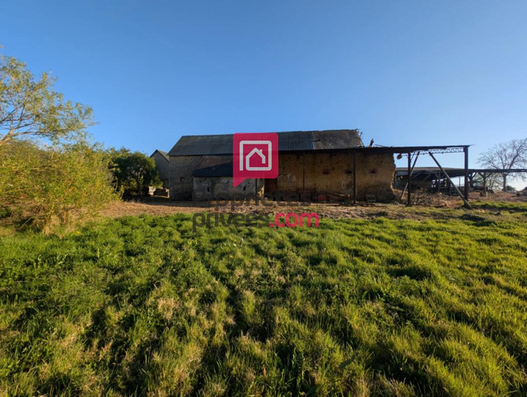 CHANGE Maison en pierre avec marre à rénover 1