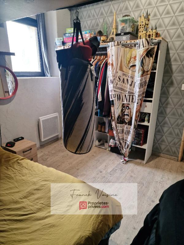 SAINT-PAUL-EN-PAREDS A VENDRE aux Herbiers, maison de 102 m2 avec 3 chambres et 1 bureau sur une parcelle de 733 m2 env 13