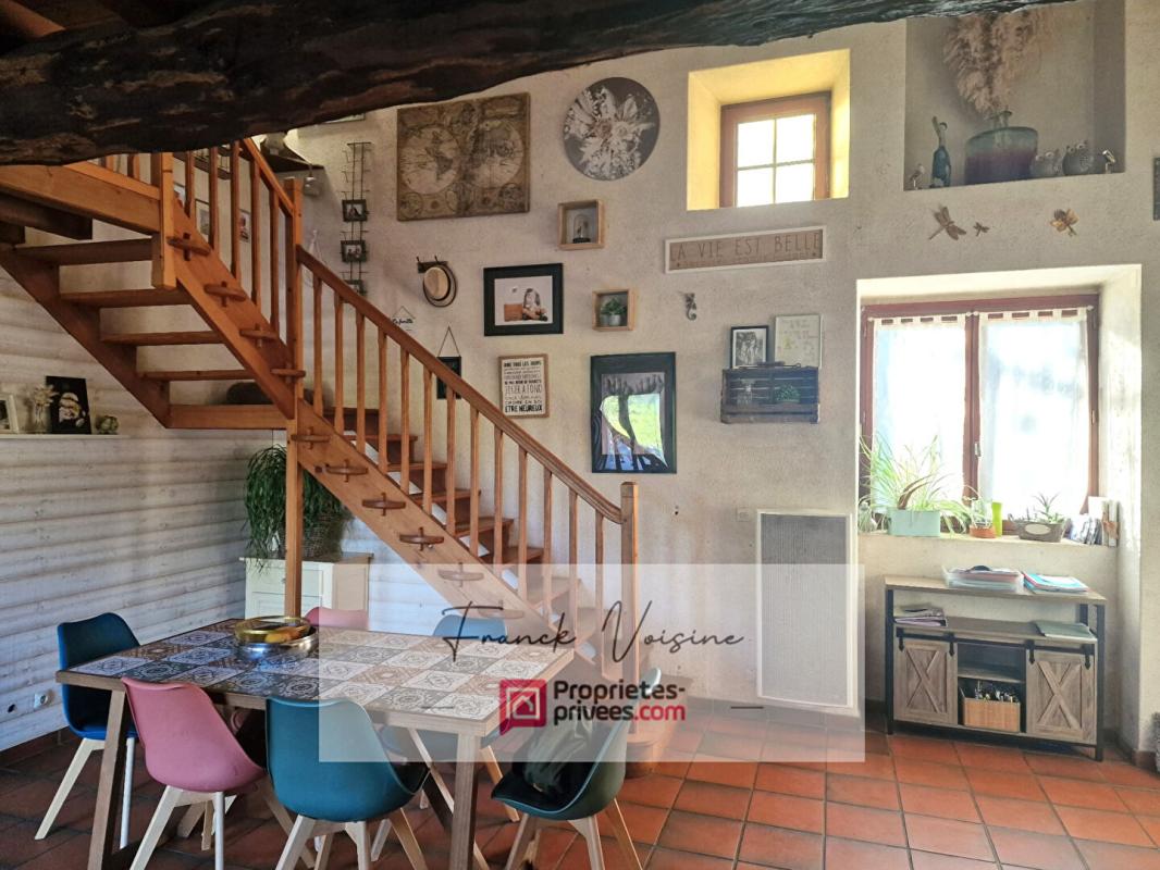 SAINT-PAUL-EN-PAREDS A VENDRE aux Herbiers, maison de 102 m2 avec 3 chambres et 1 bureau sur une parcelle de 733 m2 env 6