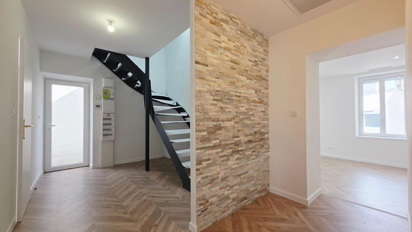 BOURGES BOURGES MAISON RÉNOVÉE 95M² 4 PIECES 3 CHAMBRES 7