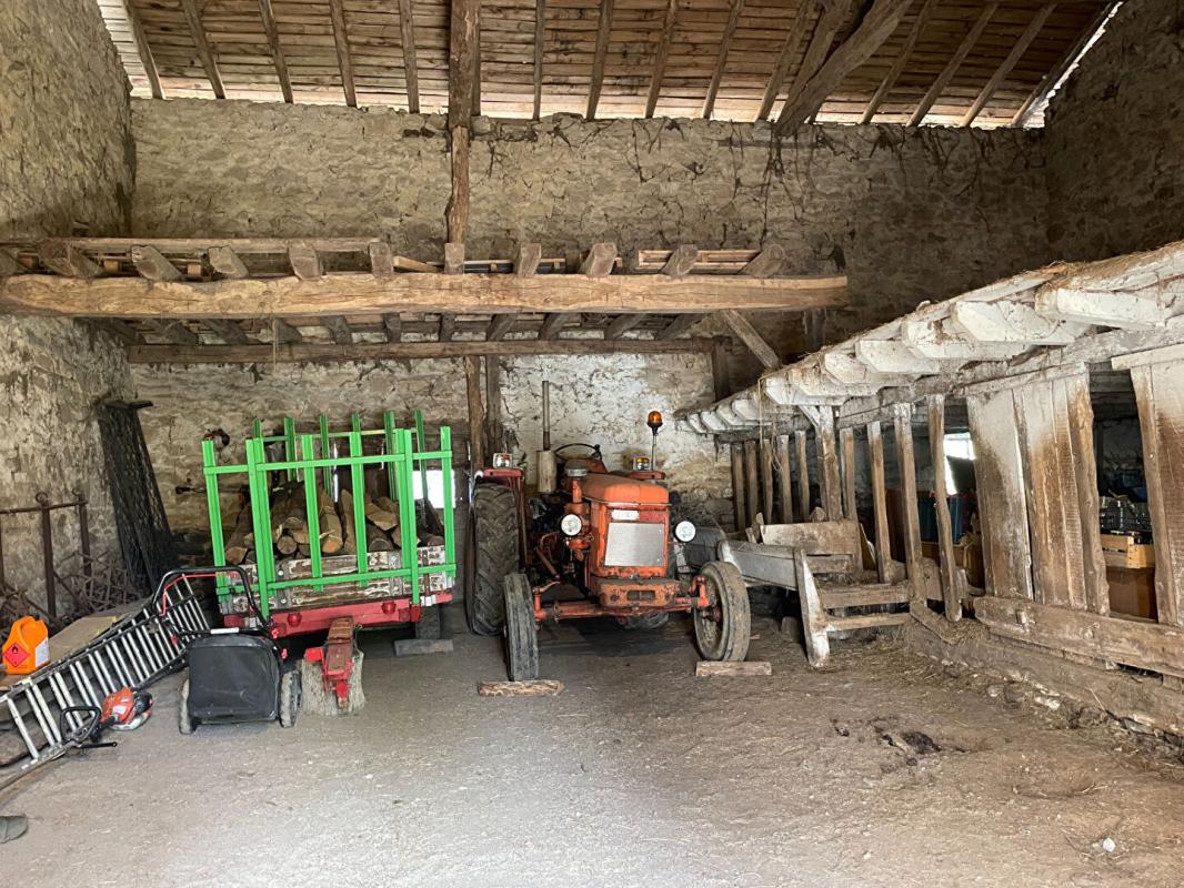 SAINT-AUVENT Maison Saint Auvent 7 pièce(s) 217m2 18