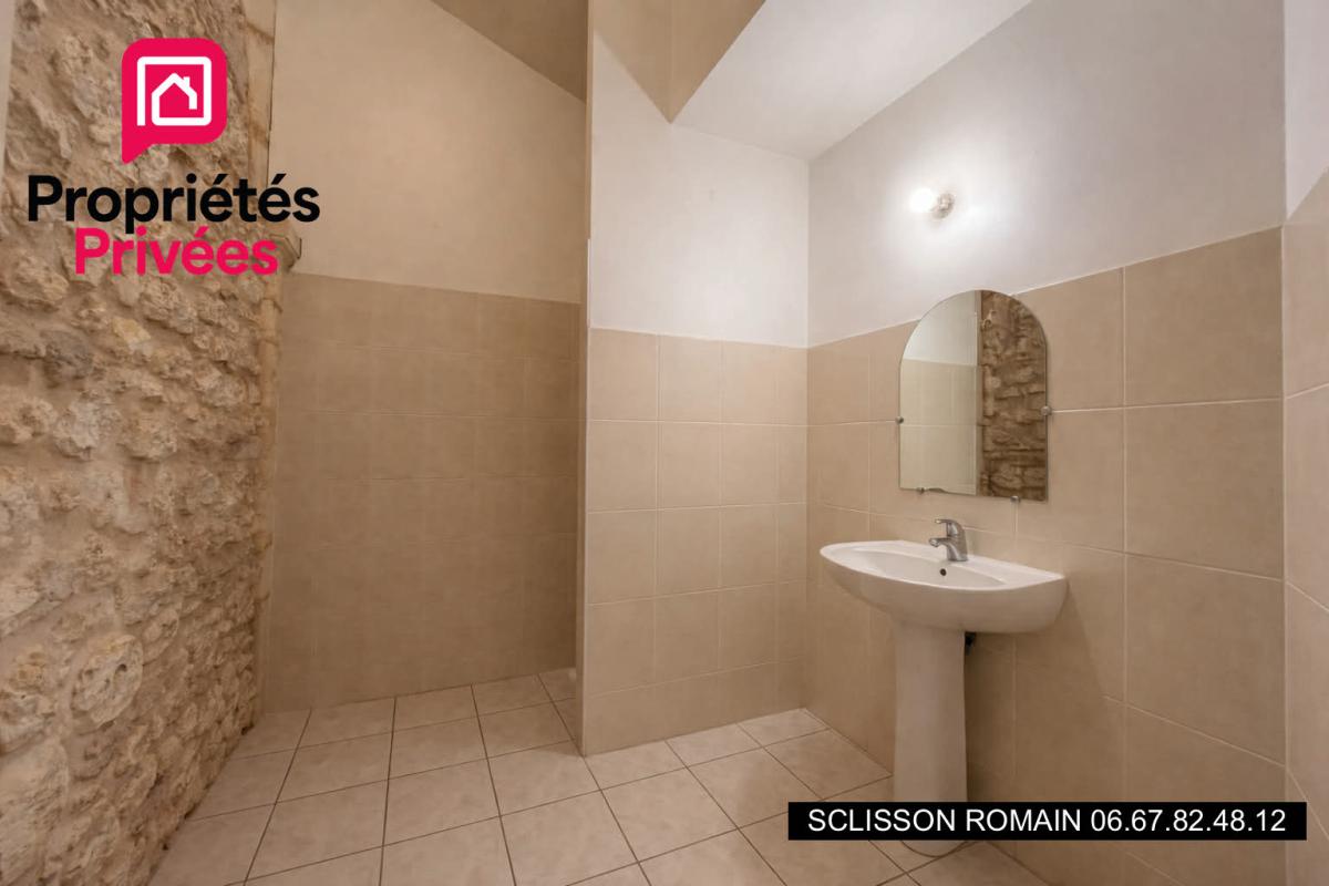 CHAMPAGNE Longère en pierre  Champagne - 4  logements individuels - 16 pièces -  345 m2 - PRIX 592 743 HAI 13