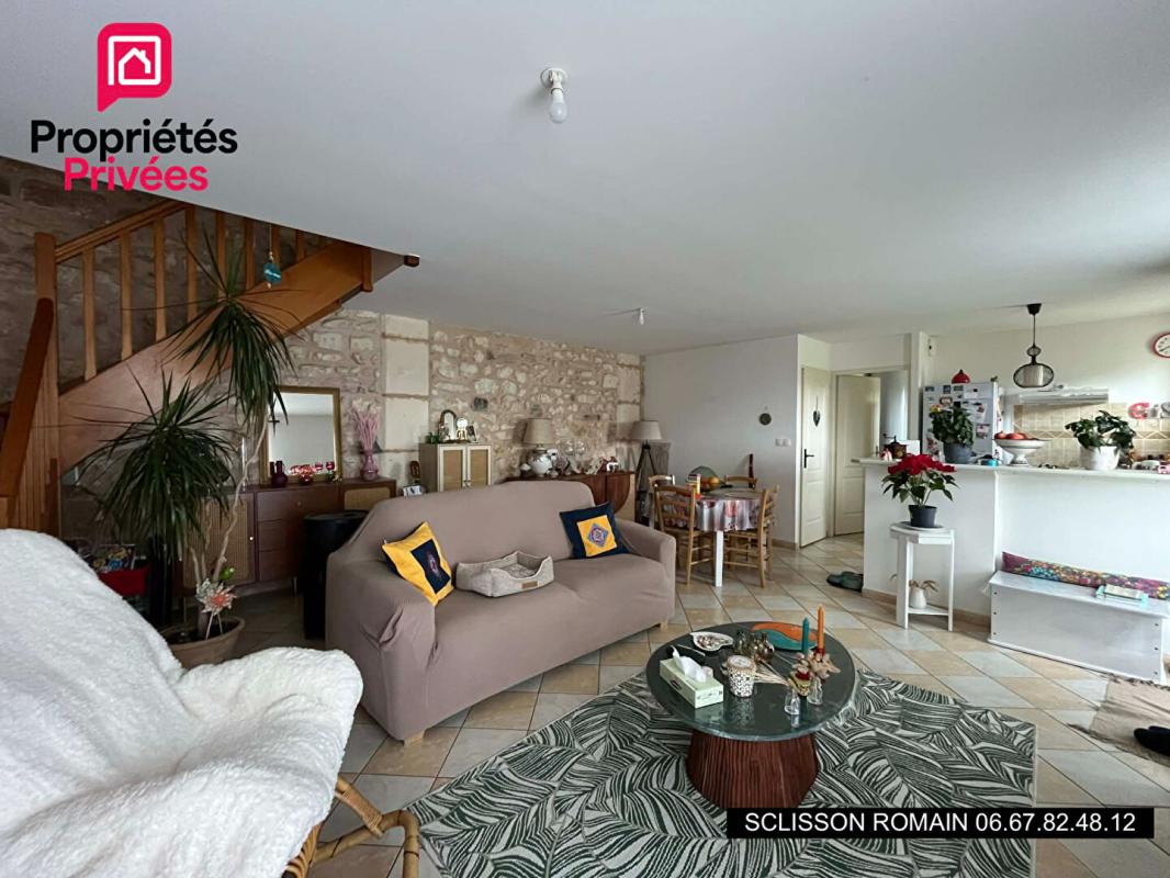 CHAMPAGNE Longère en pierre  Champagne - 4  logements individuels - 16 pièces -  345 m2 - PRIX 592 743 HAI 3