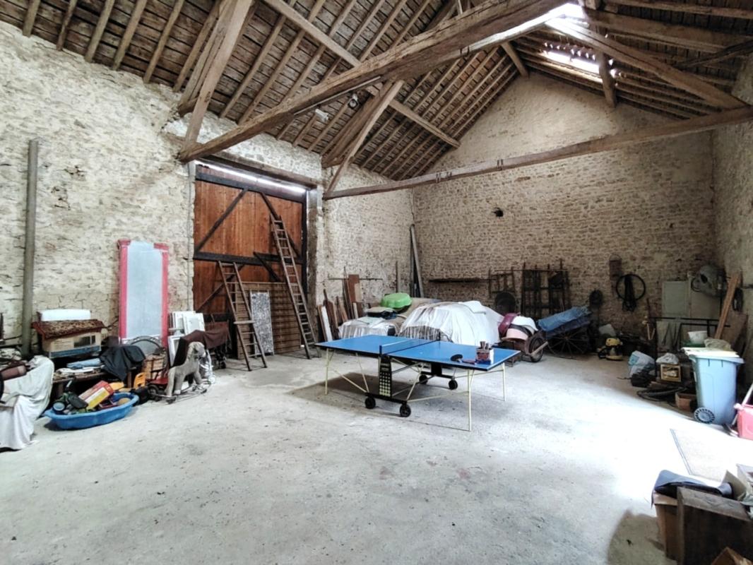 CHARTRES Propriété de 180 m² 25 min de Chartres Sud 17