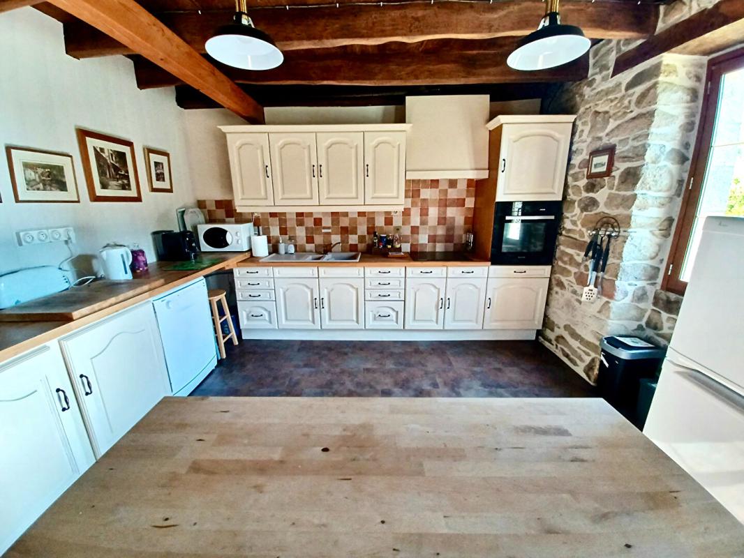 SAINT-VINCENT-SUR-OUST Maison T3-4 en pierres & jardinet & cour. Une résidence de charme en campagne 3