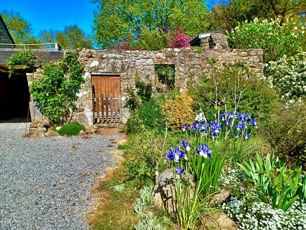 SAINT-VINCENT-SUR-OUST Maison T3-4 en pierres & jardinet & cour. Une résidence de charme en campagne 8