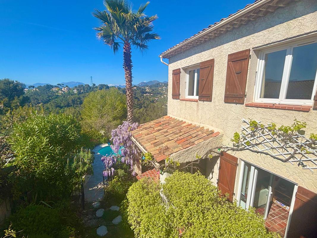 NICE Villa rénovée Nice St Pancrace 7 pièces 216 m2 avec piscine 4