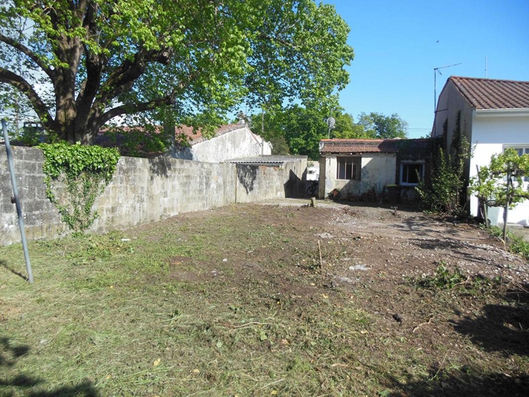 VAUX-SUR-MER Maison 58 m² à transformer sur parcelle de 540 m² 2