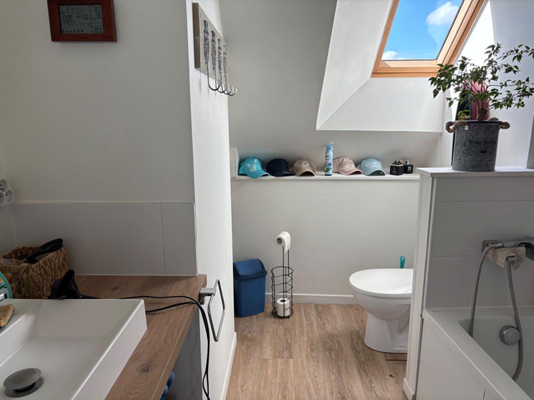 SAINT-PIERRE-DE-PLESGUEN Maison Mesnil Roc H 4 pièce(s) 87 m2 6