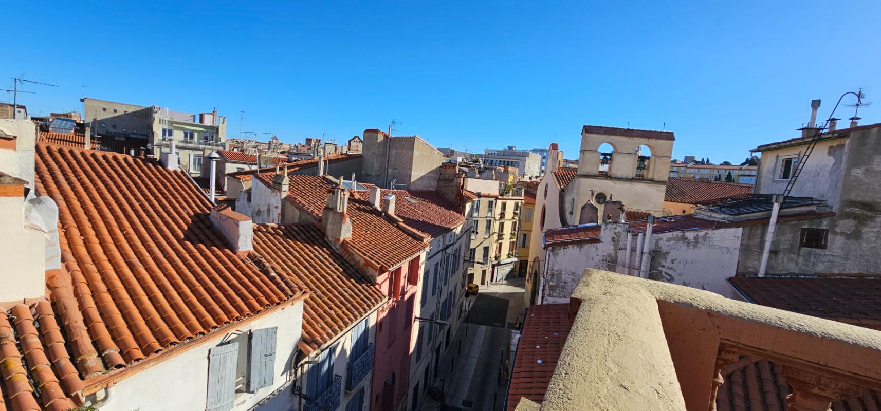 PERPIGNAN IMMEUBLE DE RAPPORT 4 LOTS ? 240 000  -RENTABILITÉ BRUTE : ENVIRON 9 % Perpignan centre historique -8 rue Grande la Monnaie 4