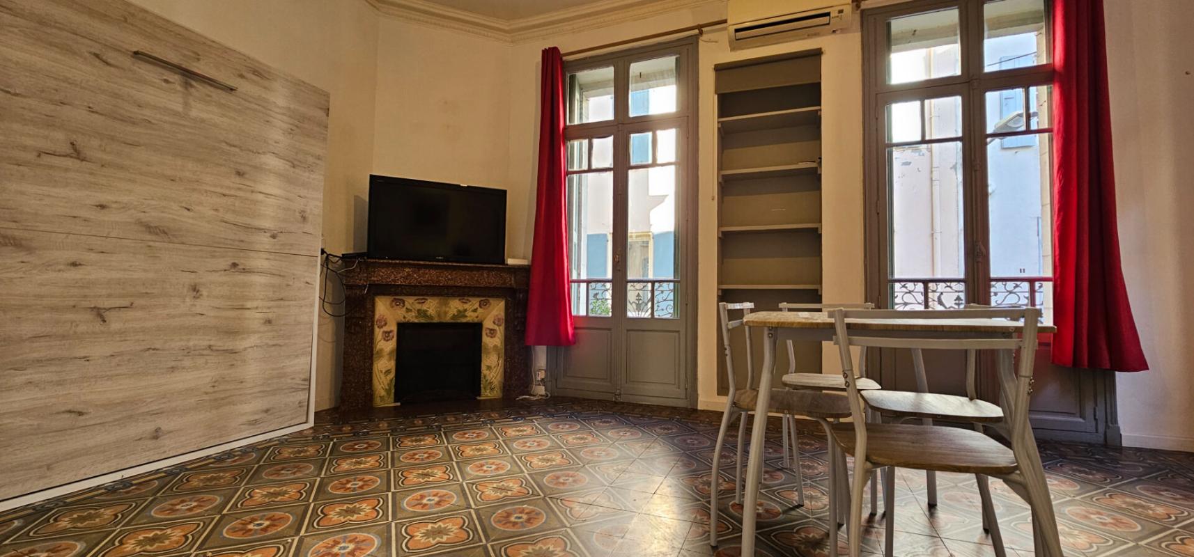 PERPIGNAN IMMEUBLE DE RAPPORT 4 LOTS ? 240 000  -RENTABILITÉ BRUTE : ENVIRON 9 % Perpignan centre historique -8 rue Grande la Monnaie 5