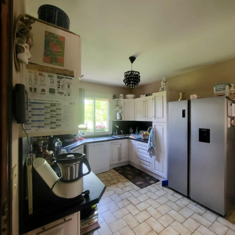 SAINT-GERMAIN-SUR-AVRE Maison St Germain Sur Avre 7 pièce(s) 145.90 m2 dépendances,  terrain de 1565m². Prix HAI : 291 200 6