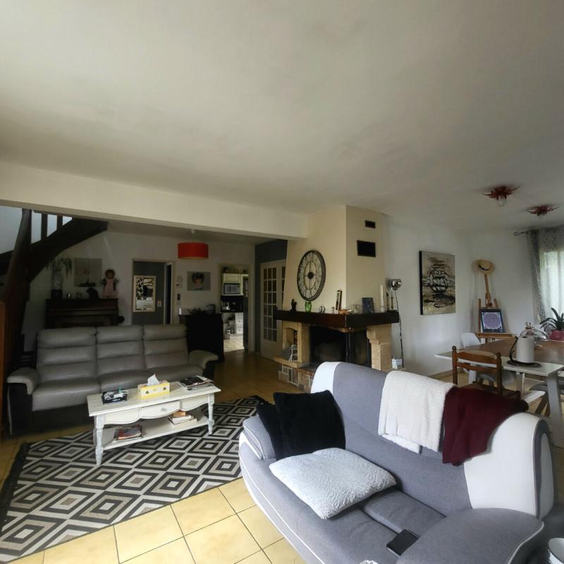 SAINT-GERMAIN-SUR-AVRE Maison St Germain Sur Avre 7 pièce(s) 145.90 m2 dépendances,  terrain de 1565m². Prix HAI : 291 200 8