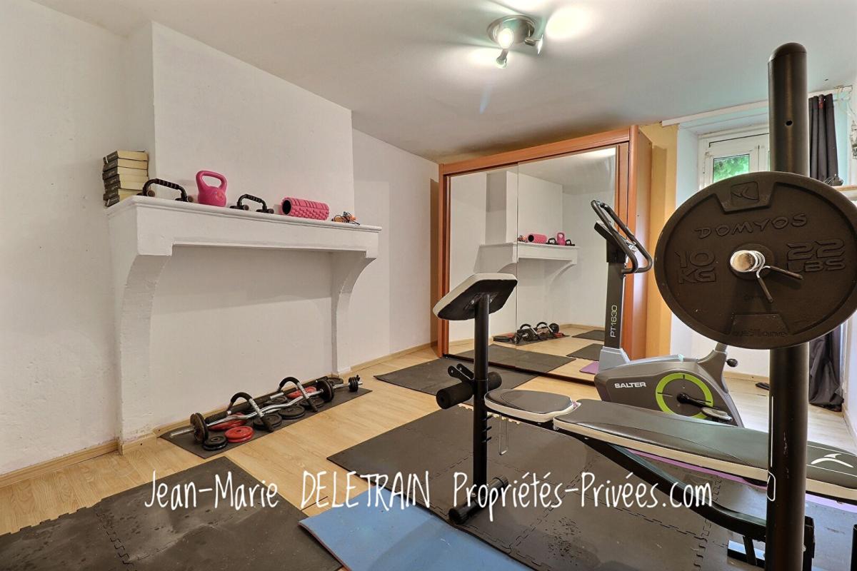 SAINT-ANTOINE-DE-BREUILH Périgourdine de 258 m² + dépendances 100 m² - Gare TER, commerces 5 min, Bordeaux 1h 8