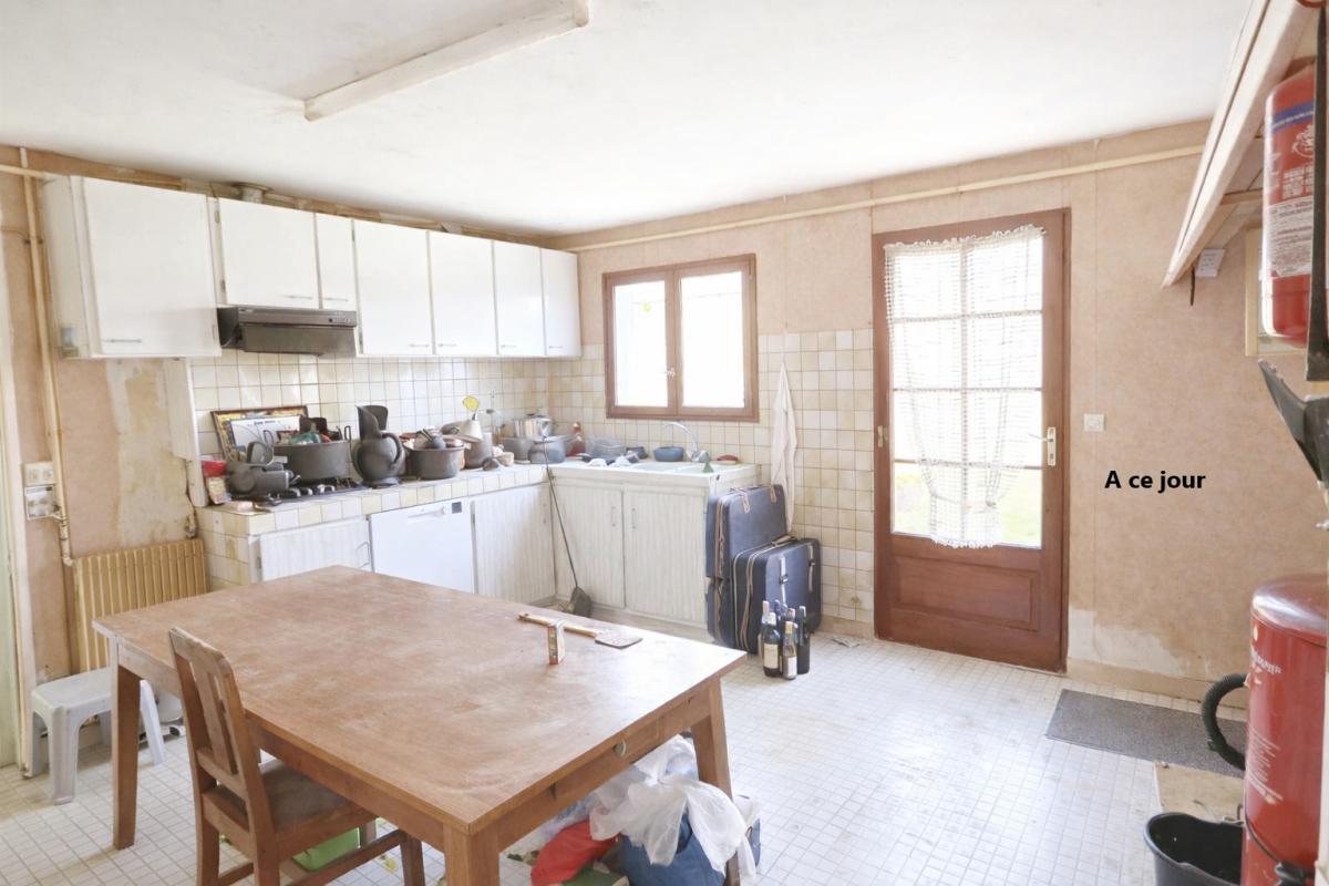 MORTAGNE-SUR-GIRONDE Maison Mortagne Sur Gironde 4 pièce(s) 136 m2 et dépendances  148000  FAI 5