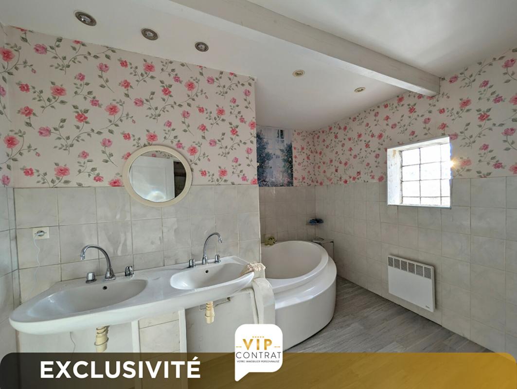 PONS GARANTIE 12 MOIS INCLUS ! Maison de ville avec jardin et garage ! 12