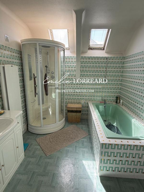 LE MANS Maison Le Mans 8 pièce(s) 226 m2 11