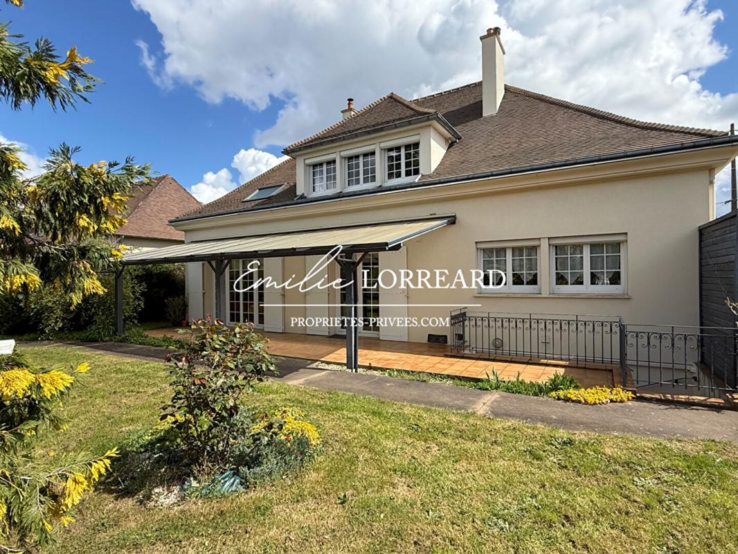 LE MANS Maison Le Mans 8 pièce(s) 226 m2 14