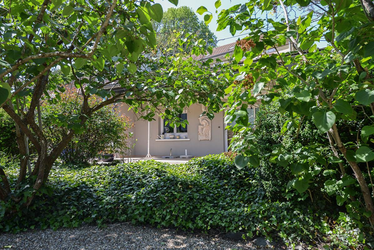 SAINTE-MARIE-AUX-MINES Au coeur du Val d'Argent, rare à la vente, très belle maison historique dans parc clos de 2750 m2 17