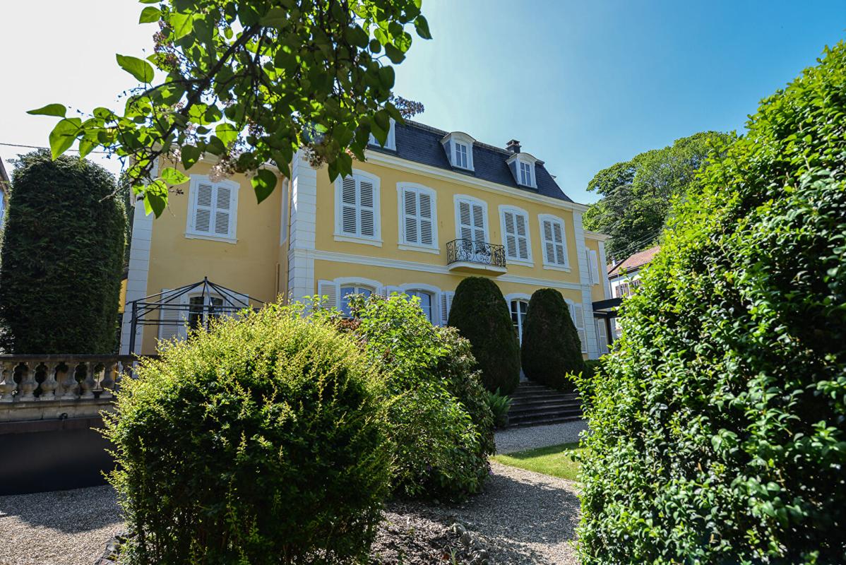 SAINTE-MARIE-AUX-MINES Au coeur du Val d'Argent, rare à la vente, très belle maison historique dans parc clos de 2750 m2 18