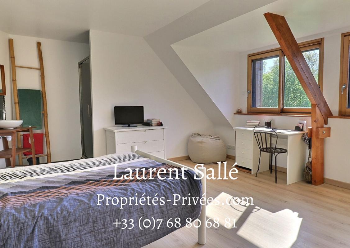 QUESTEMBERT Maison de 220 m2 avec terrain 10