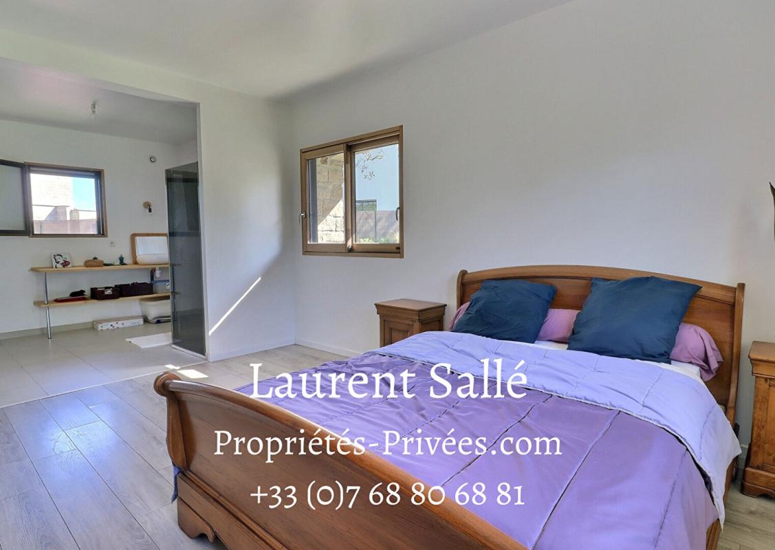 QUESTEMBERT Maison de 220 m2 avec terrain 8