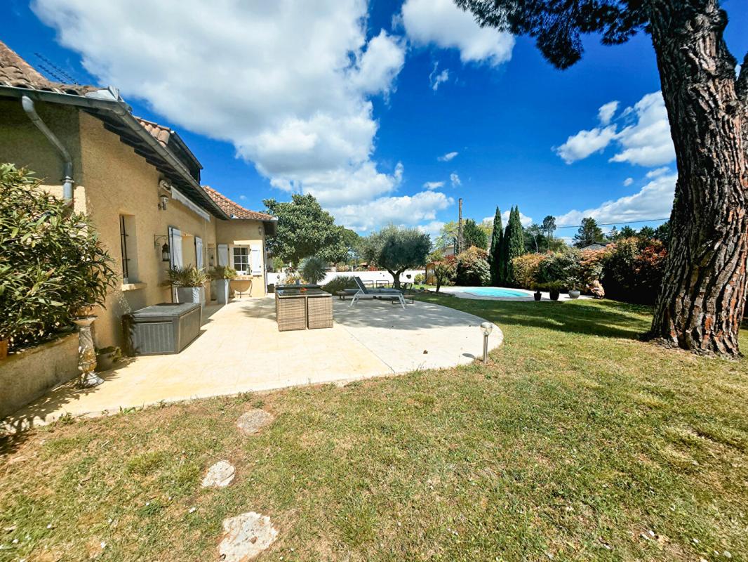 FRONTON Maison T5 - Fronton - Jardin arboré et Piscine 16