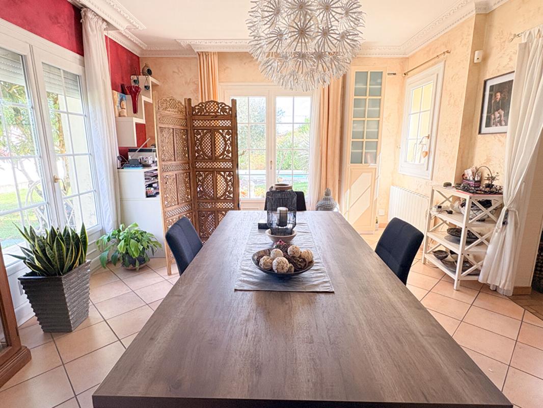 FRONTON Maison T5 - Fronton - Jardin arboré et Piscine 8