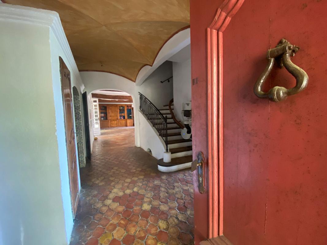 LE REVEST-LES-EAUX Maison Le Revest Les Eaux 10 pièce(s) 399 m2 2