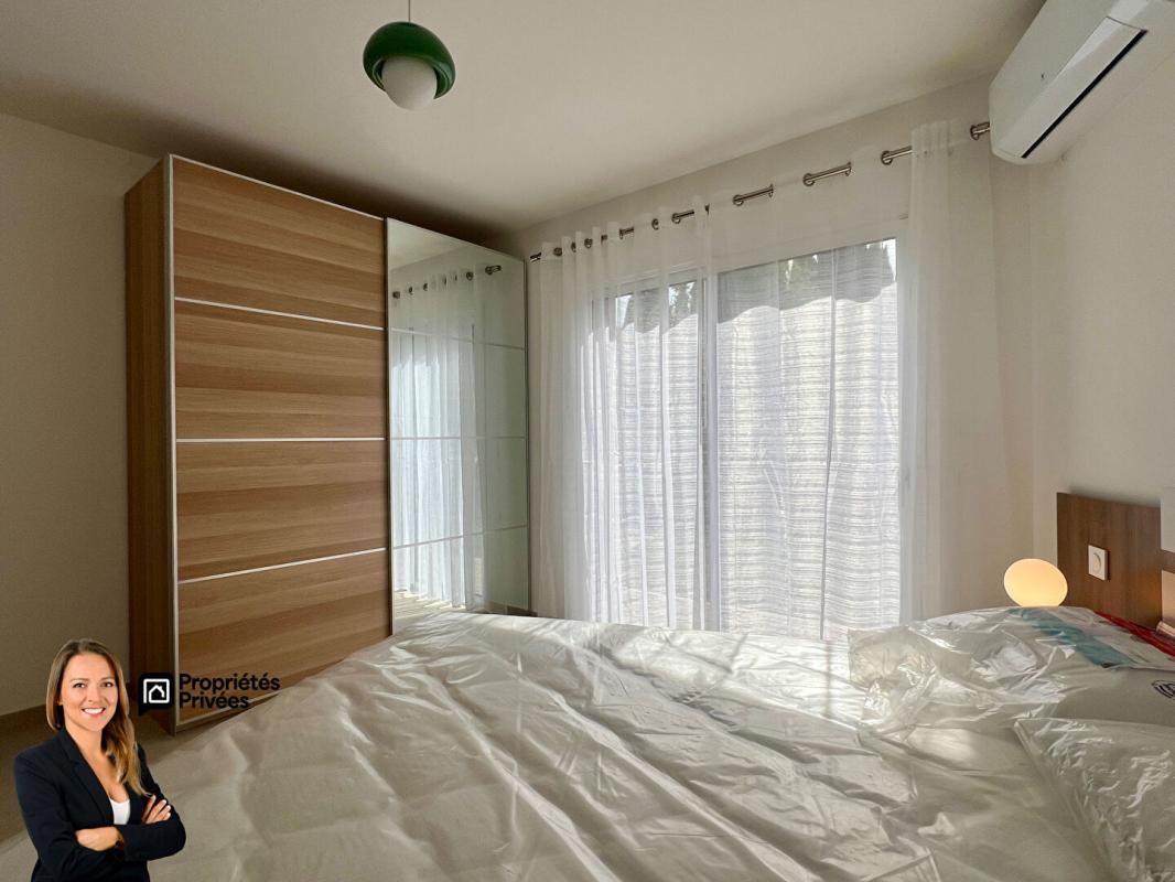 MONTAUROUX Maison de plain pied avec garage et piscine 12