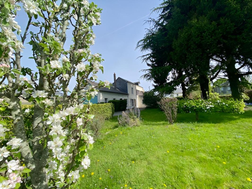 LE MESNIL-ESNARD Maison Le Mesnil Esnard 6 pièce(s) 1
