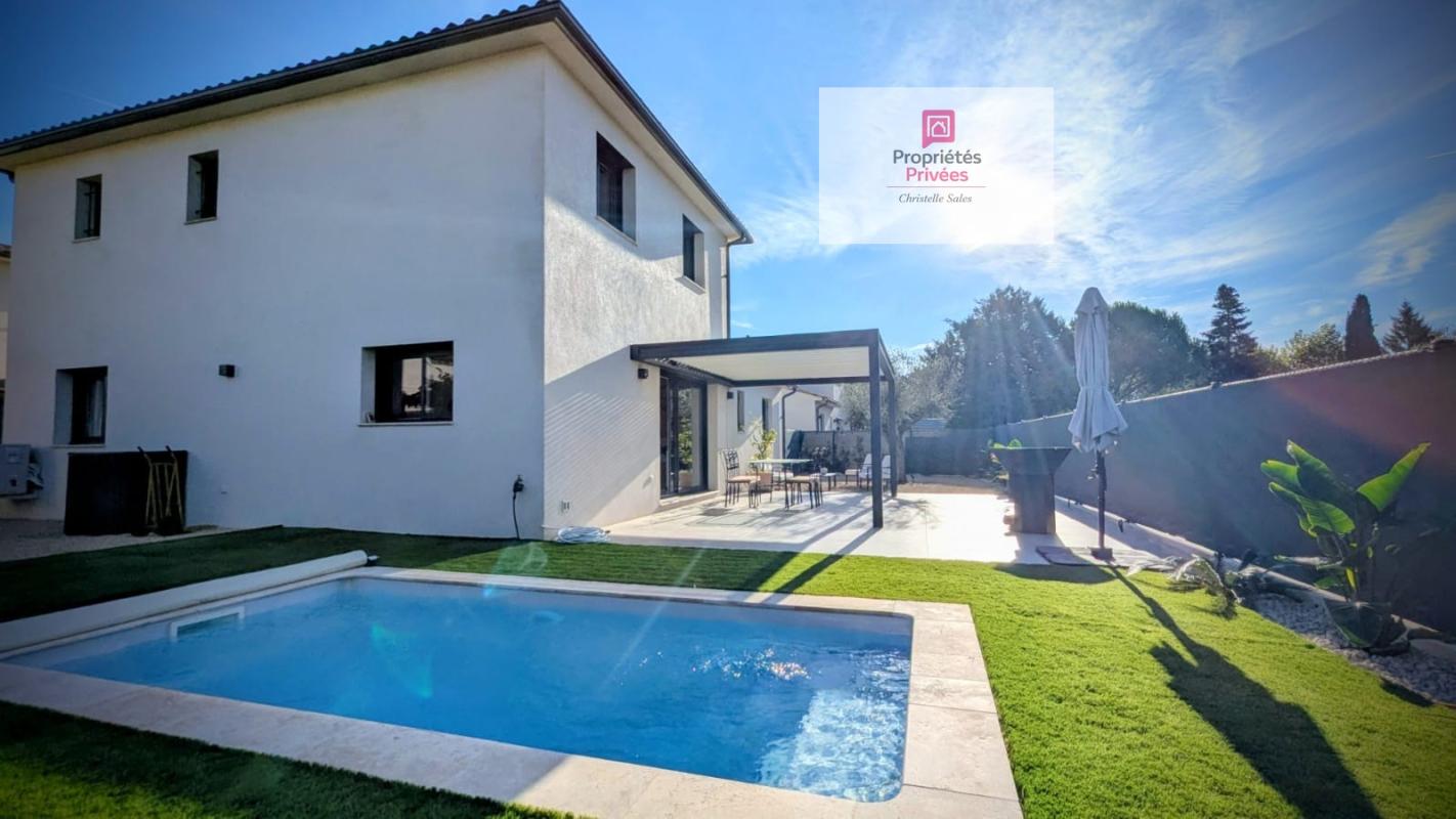 FAYENCE Villa 4 /5 pièces 114 m² 3 chambres piscine  jardin sud  garage proche écoles et commerces 1
