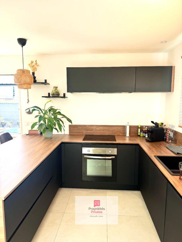 FAYENCE Villa 4 /5 pièces 114 m² 3 chambres piscine  jardin sud  garage proche écoles et commerces 10