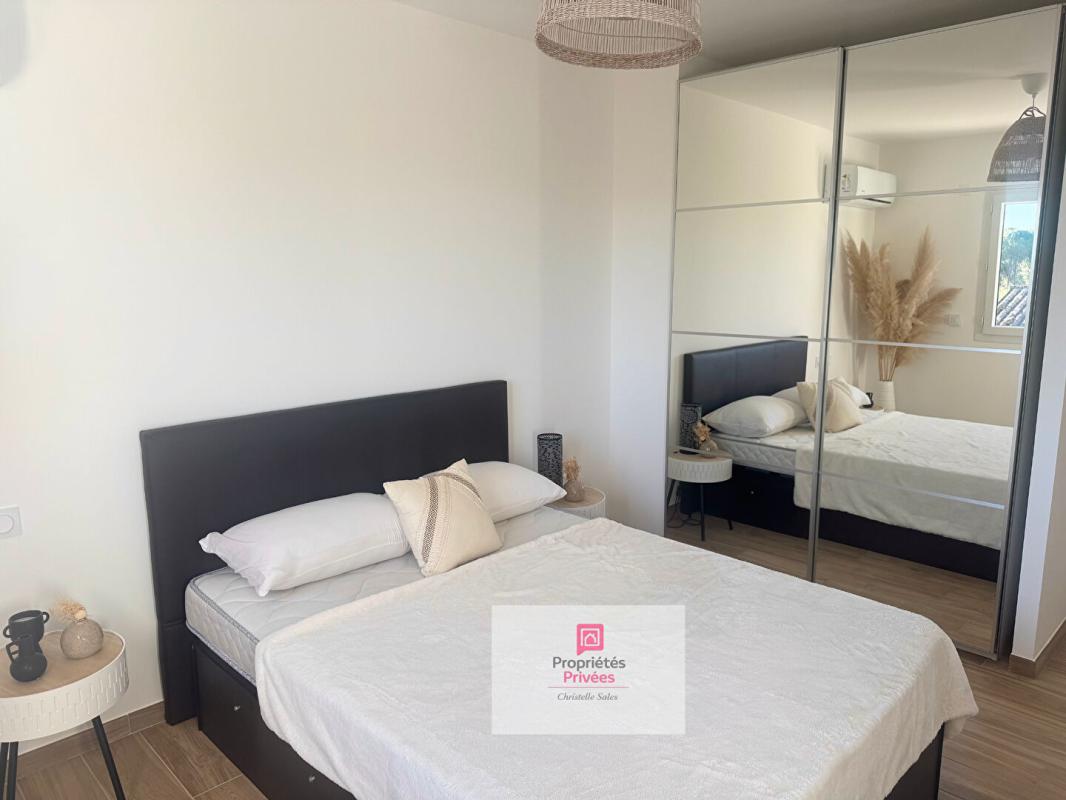 FAYENCE Villa 4 /5 pièces 114 m² 3 chambres piscine  jardin sud  garage proche écoles et commerces 11