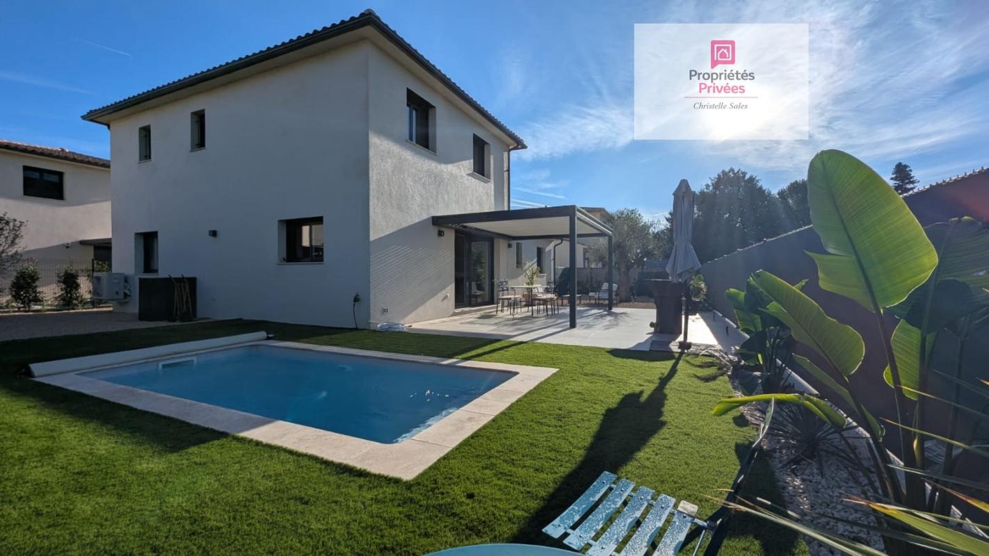 FAYENCE Villa 4 /5 pièces 114 m² 3 chambres piscine  jardin sud  garage proche écoles et commerces 2