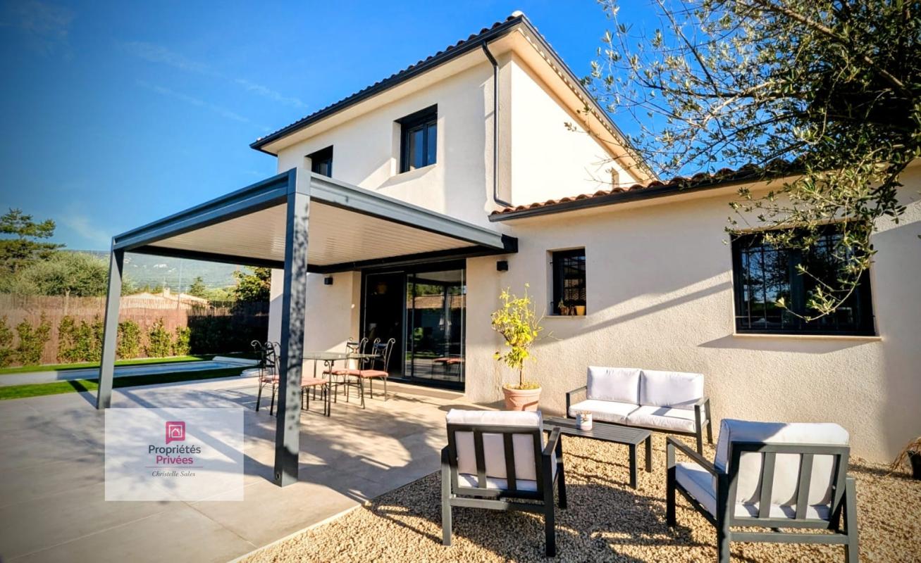 FAYENCE Villa 4 /5 pièces 114 m² 3 chambres piscine  jardin sud  garage proche écoles et commerces 3
