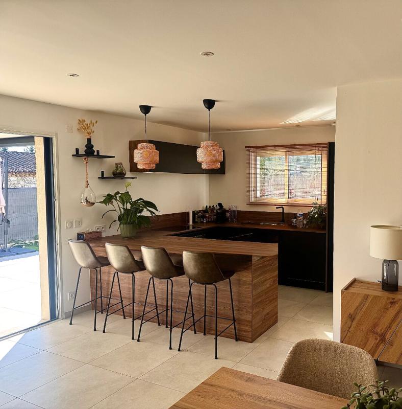 FAYENCE Villa 4 /5 pièces 114 m² 3 chambres piscine  jardin sud  garage proche écoles et commerces 8