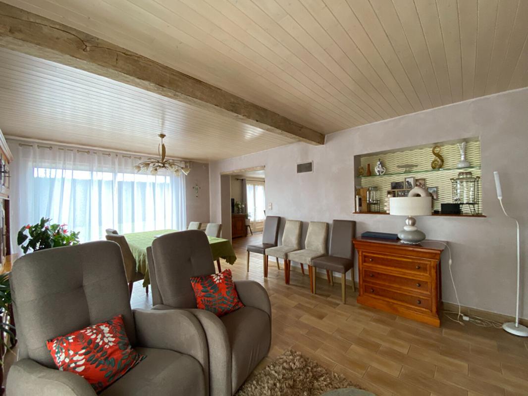 SAINT-HILAIRE-DE-CHALEONS MAISON SAINT HILAIRE DE CHALÉONS 44680 - 5 CHAMBRES - BUDGET 335 000 HAI 6